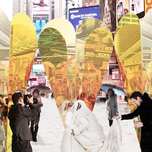 Valentine’s Day in New York: kissing in Times Square