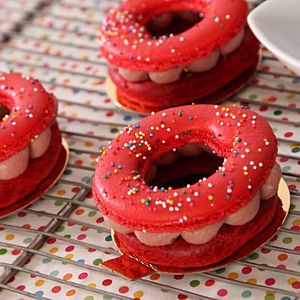 New York loves the Macaron Donut