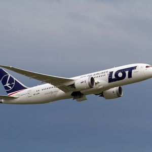 LOT Polish Airlines Will Fly To Newark
