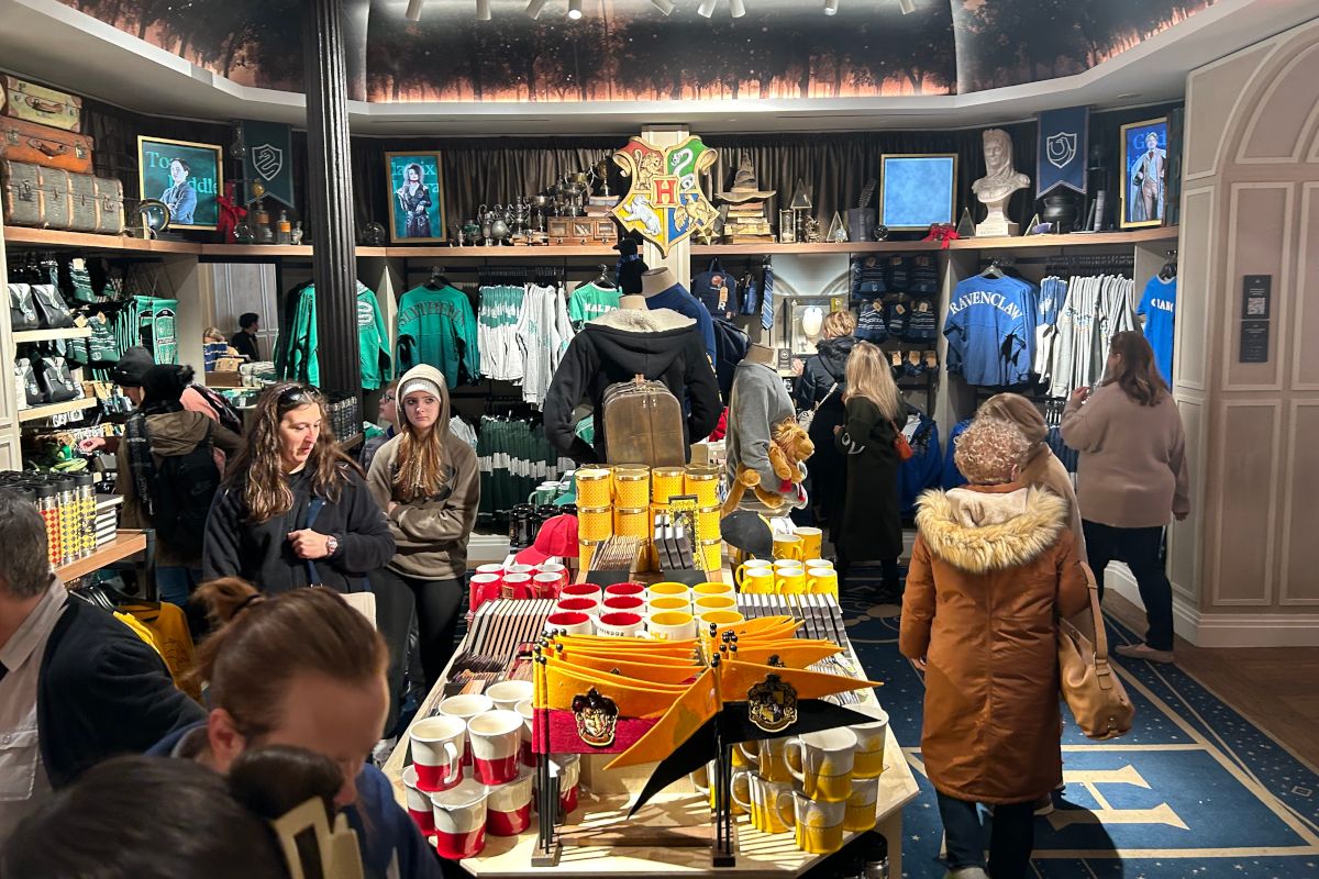 Visitors in the Harry Potter New York store