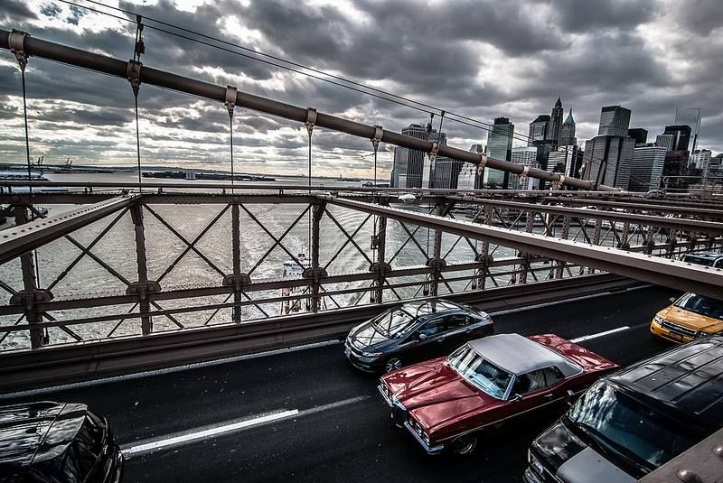 View from the pedestrian walkway of Brooklyn Bridge