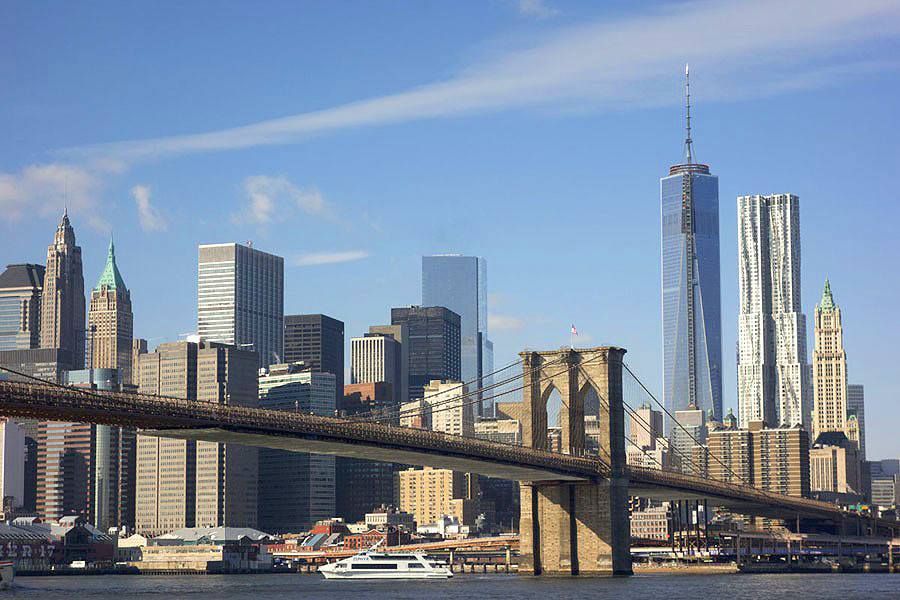 Brooklyn Bridge with the Financial District and One World Trade Center