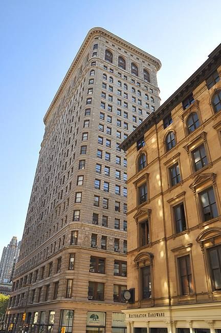 The Flatiron building from behind
