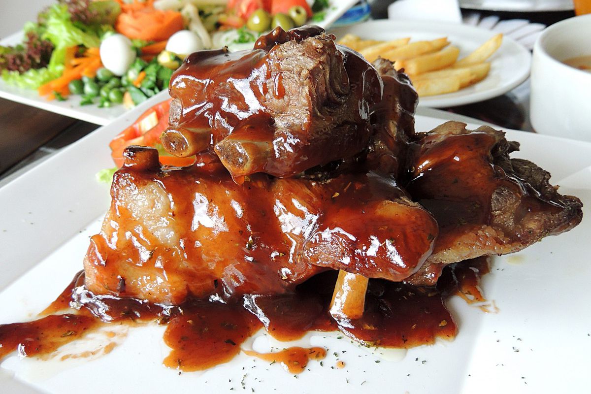 The recipe for authentic American barbecue sauce