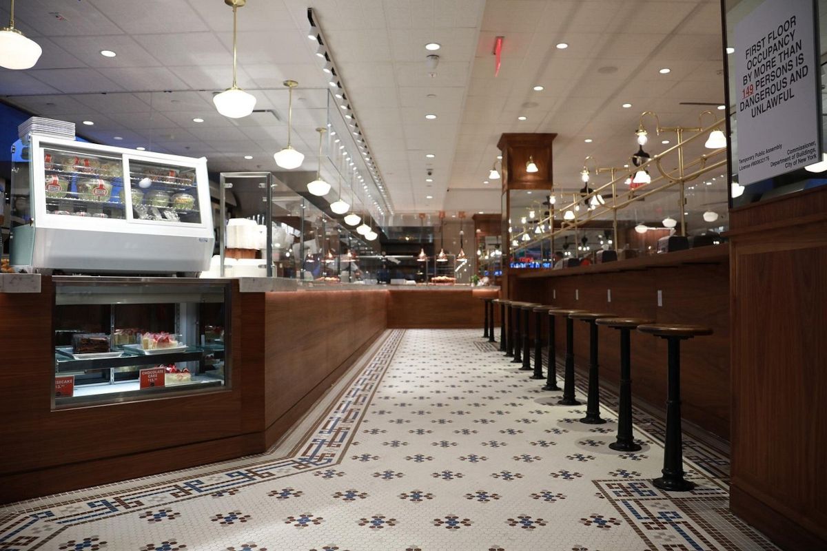 Salle de restaurant du Brooklyn Deli à New York