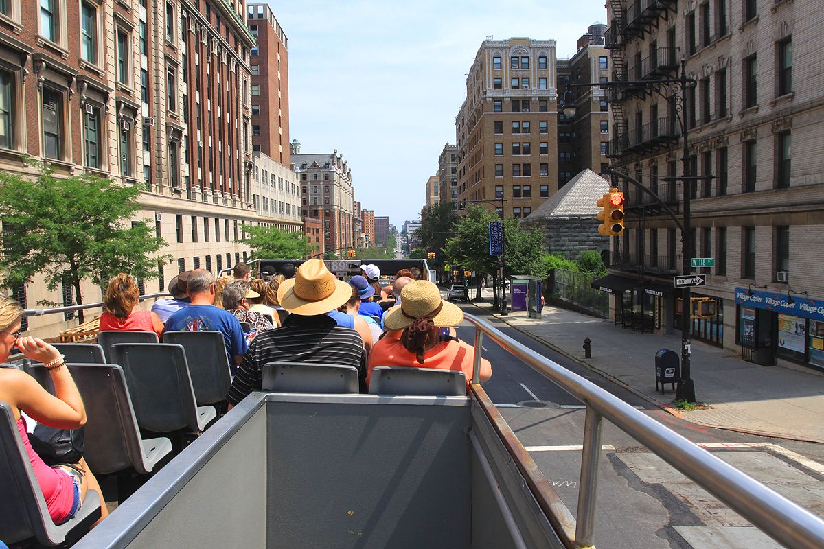 Explore New York on Hop-on Hop-off Bus Tours