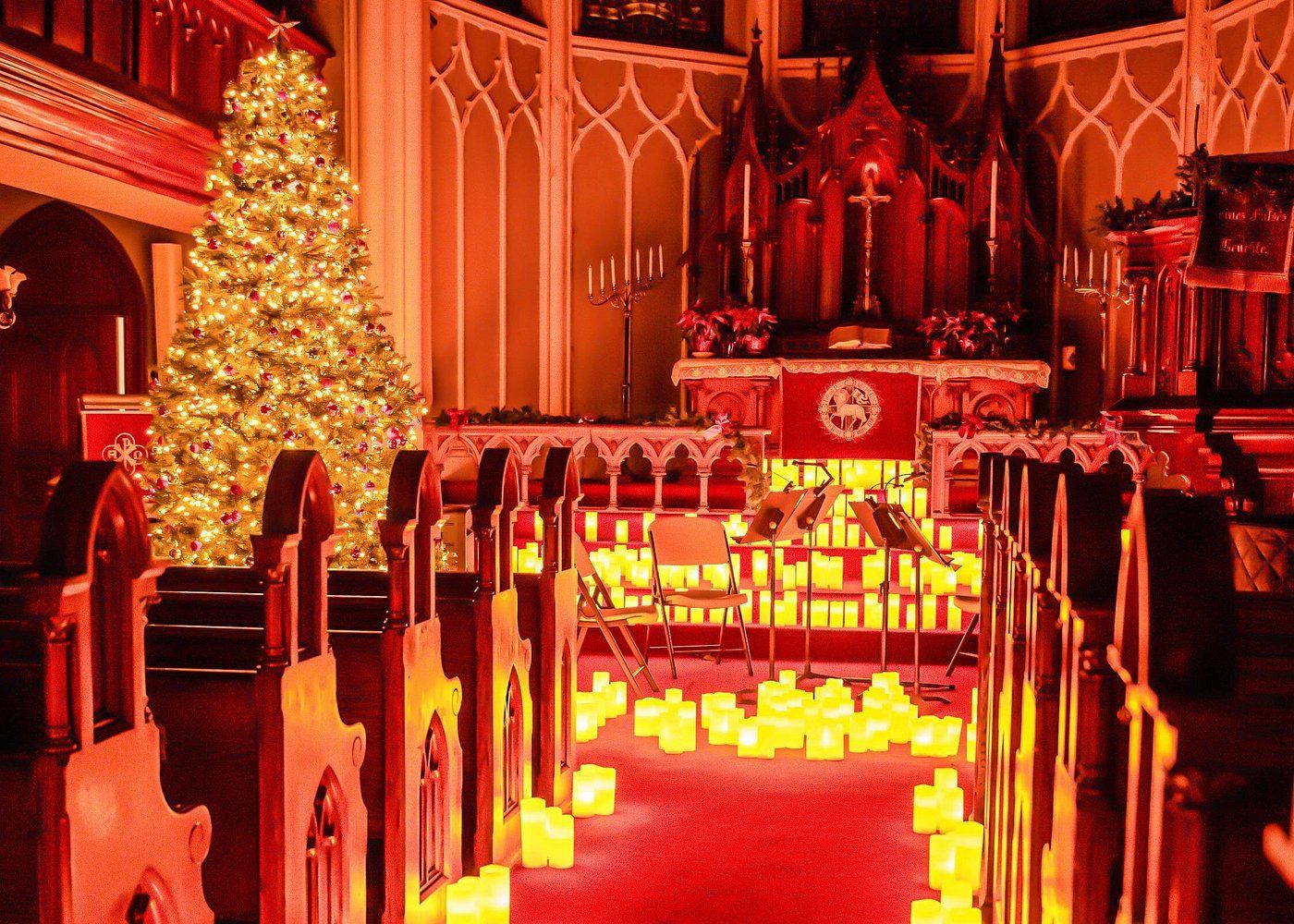 Bougies dans l'église Saint-Paul de New York lors d'un concert Candlelight