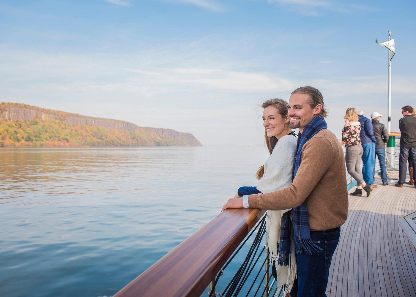 Autumn Brunch Cruise to See Fall Foliage in New York