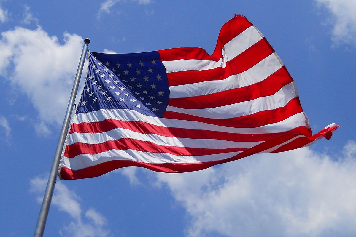 What is the meaning and history of the American flag?