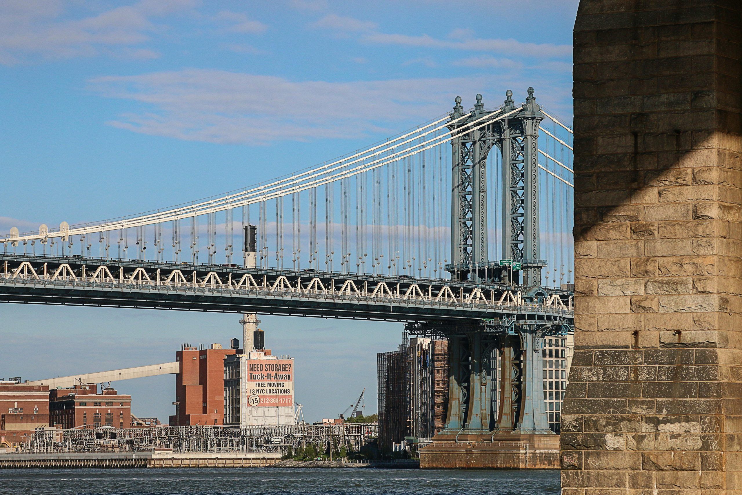 Manhattan Bridge: New York’s iconic bridge connecting Manhattan and Brooklyn