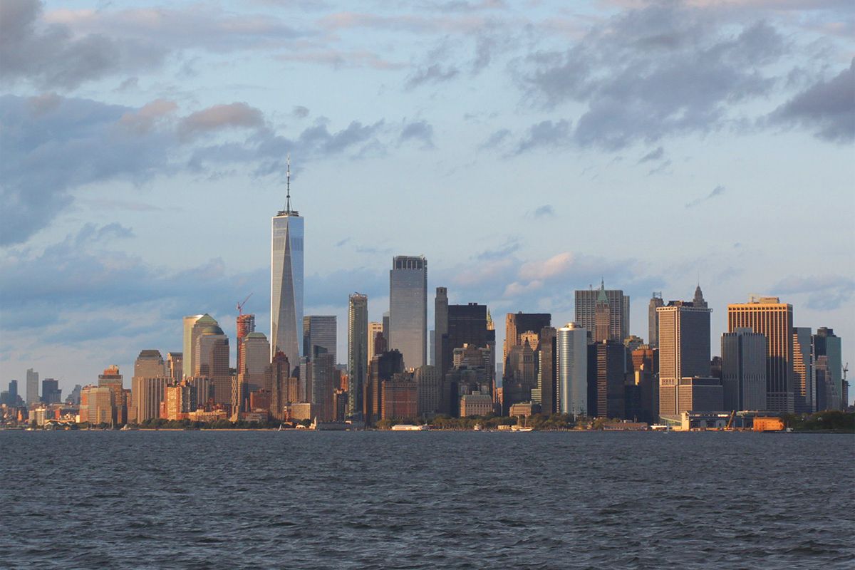 What is the distance between Paris and New York?