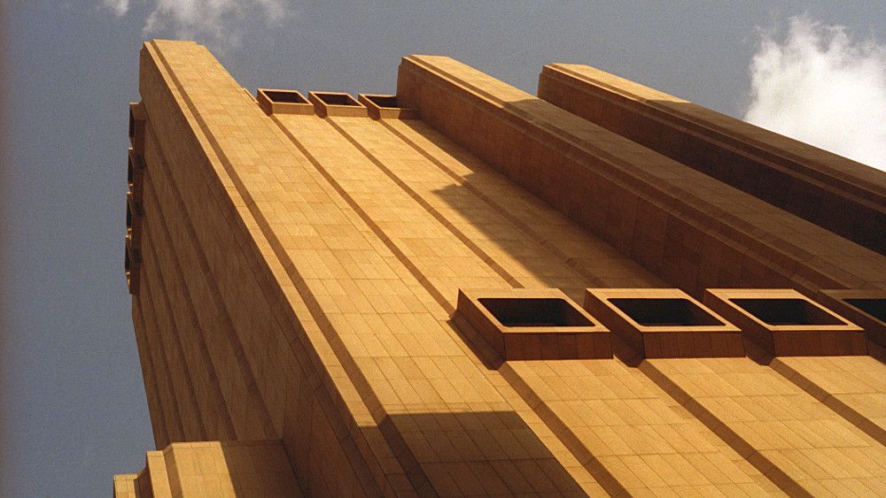 What is the mystery of the windowless building in New York?