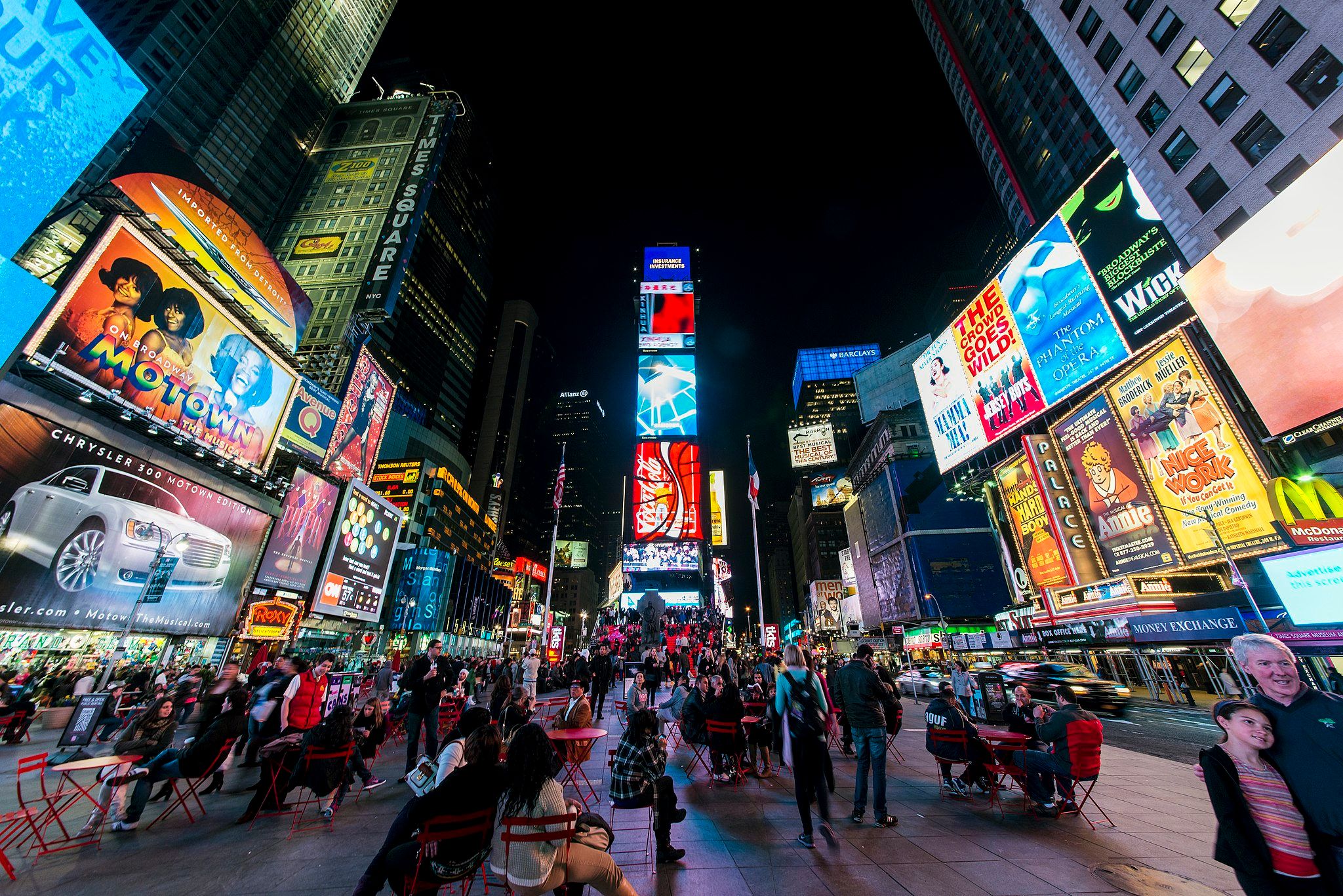 Why is New York nicknamed the city that never sleeps?