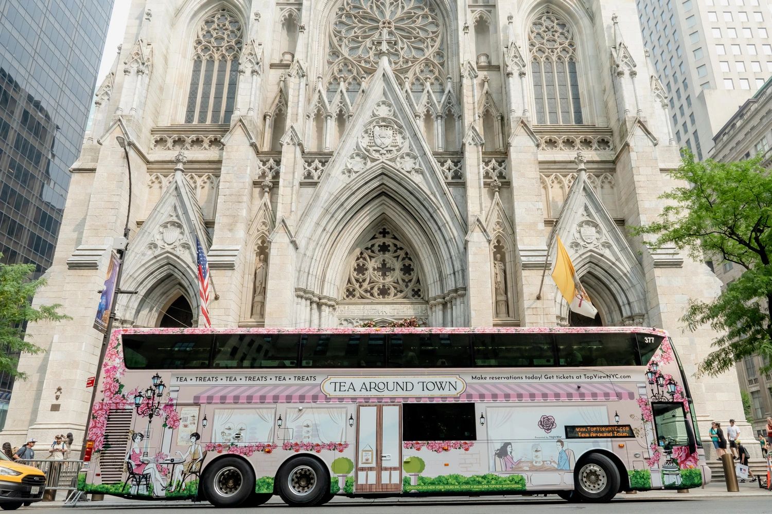 Tour bus in front of St. Patrick's Cathedral in New York